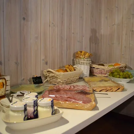 Bed & Breakfast Foresteria Simona Colico